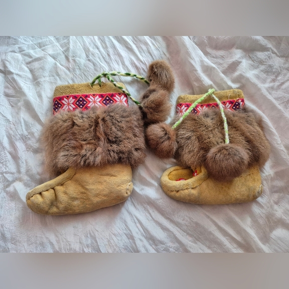 Handmade Other - Baby Mukluks Beaded Moccasin Boots Suede And Fur
